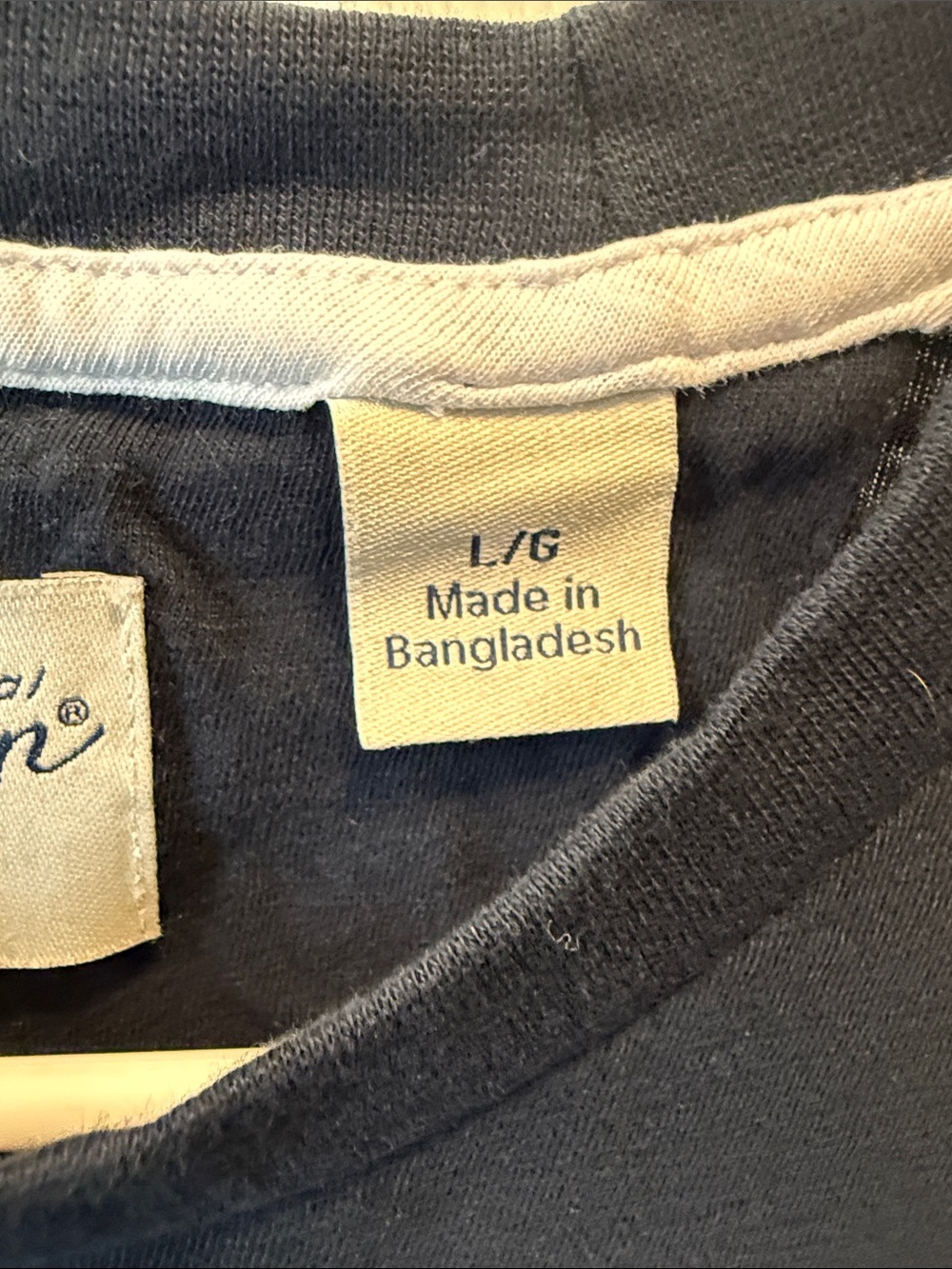 Original Penguin Navy Tee with Off-White Stripe and Pocket - Picture 3 of 4